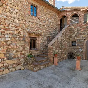  Guest house Casa Vecchia And Parking Italy